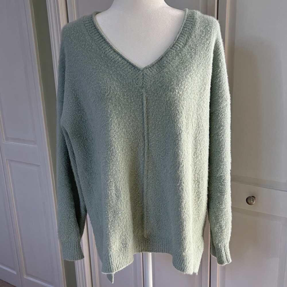 Max Studio V-Neck Sweater - Soft Green